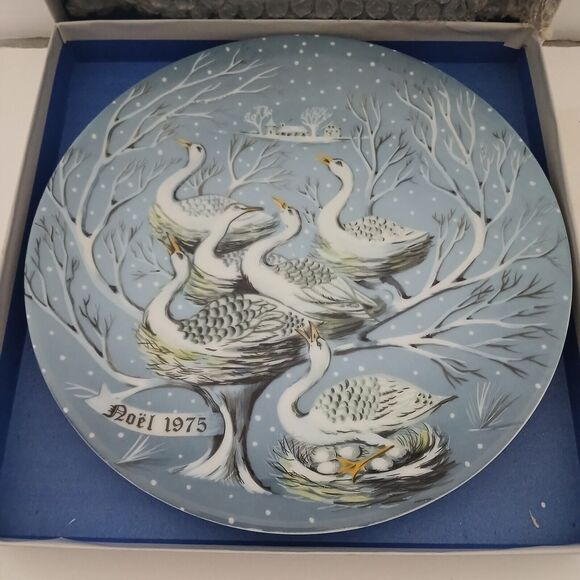 Haviland The 12 Days of Christmas 6 Geese a Laying Plate Original Box 8.25" - Picture 5 of 14